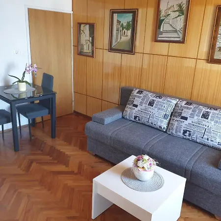 Sidro Apartment *