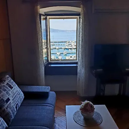 Apartment Sidro *
